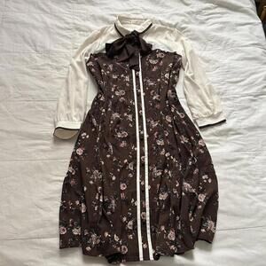 Axes Femme brown floral dress with white sleeves and bow tie Size medium